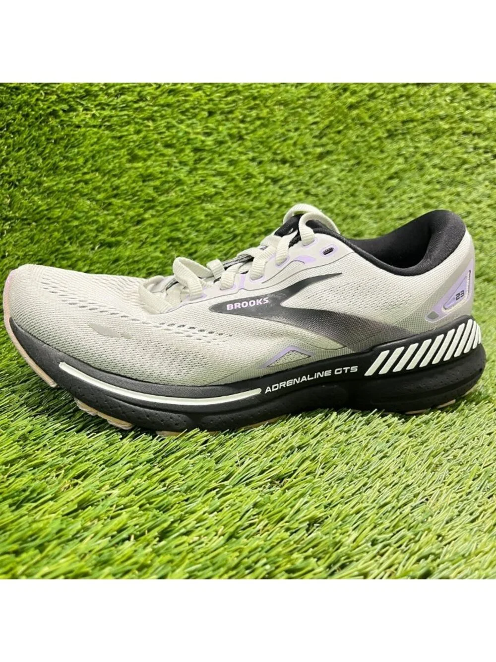 Brooks Adrenaline GTS 23 Womens Size 7.5 Gray Athletic Running Shoes Sneakers